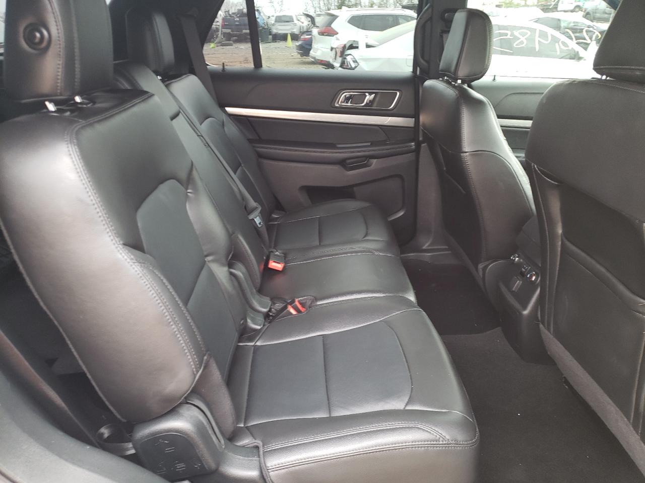 Photo 6 from auction – 2018 FORD EXPLORER X with VIN 1FM5K8D87JGC64786