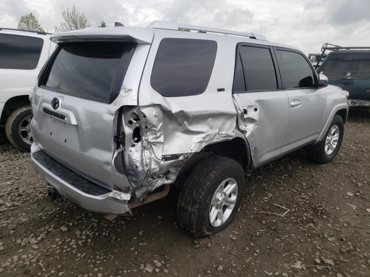 Photo 9 from auction – 2016 TOYOTA 4RUNNER SR with VIN JTEBU5JRXG5332463
