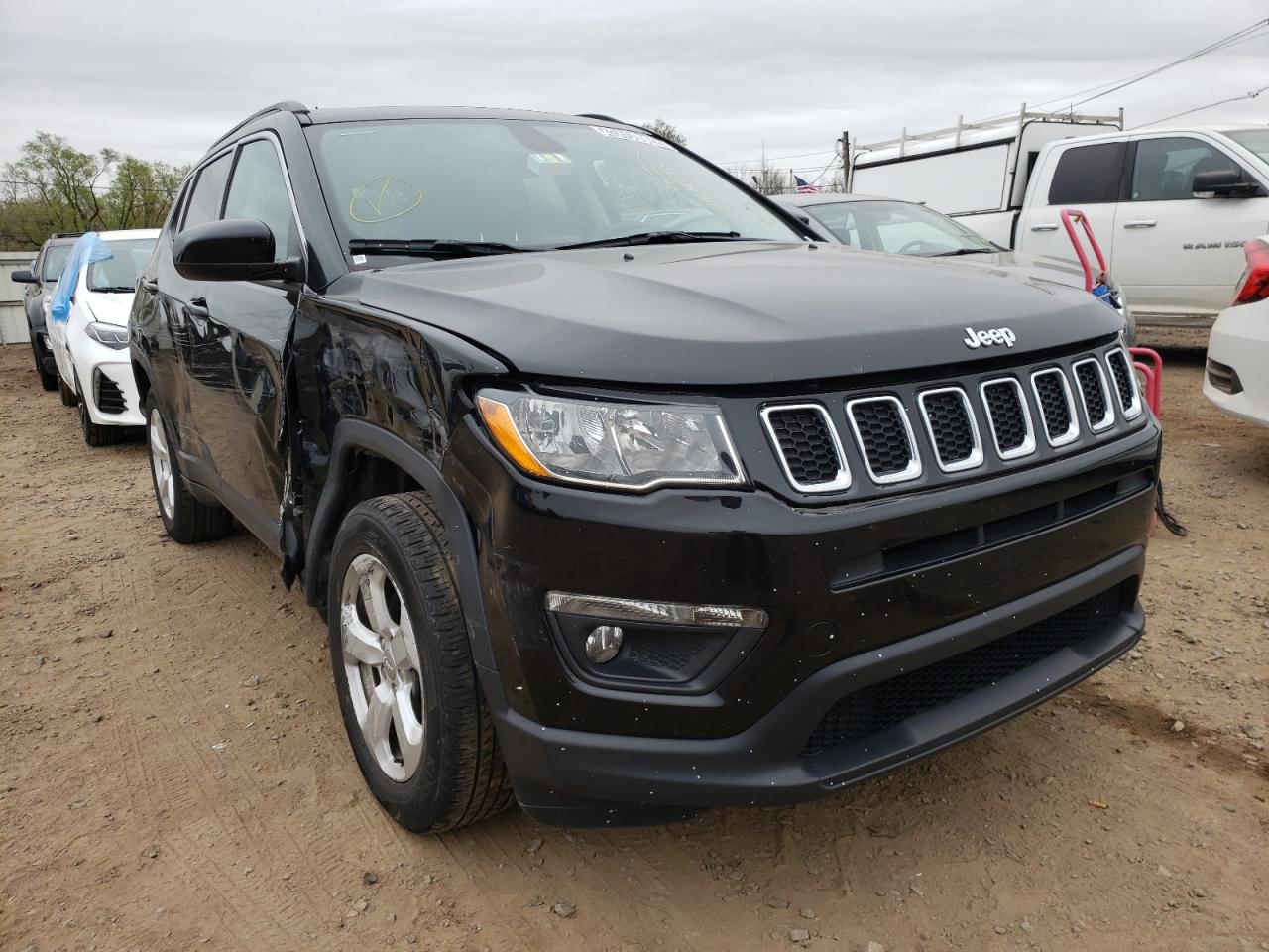 JEEP COMPASS LA 2018 with VIN 3C4NJDBB2JT246206 - Photo from auction