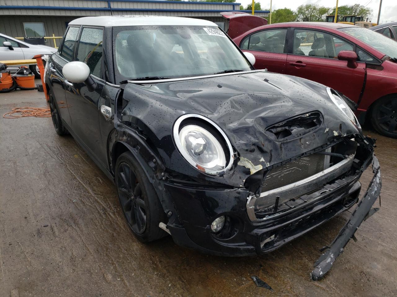 MINI COOPER S 2017 with VIN WMWXU3C3XH2F49554 - Photo from auction