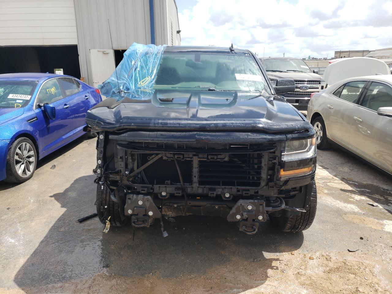 Photo 7 from auction – 2018 CHEVROLET SILVERADO with VIN 3GCUKREC9JG338514