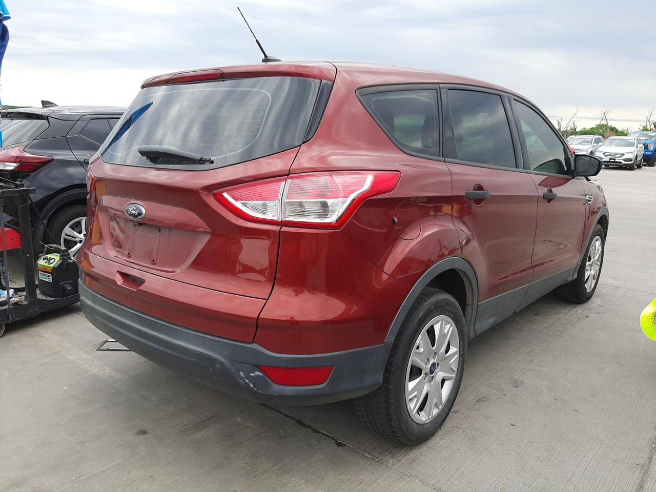 Photo 4 from auction – 2014 FORD ESCAPE S with VIN 1FMCU0F73EUD93767