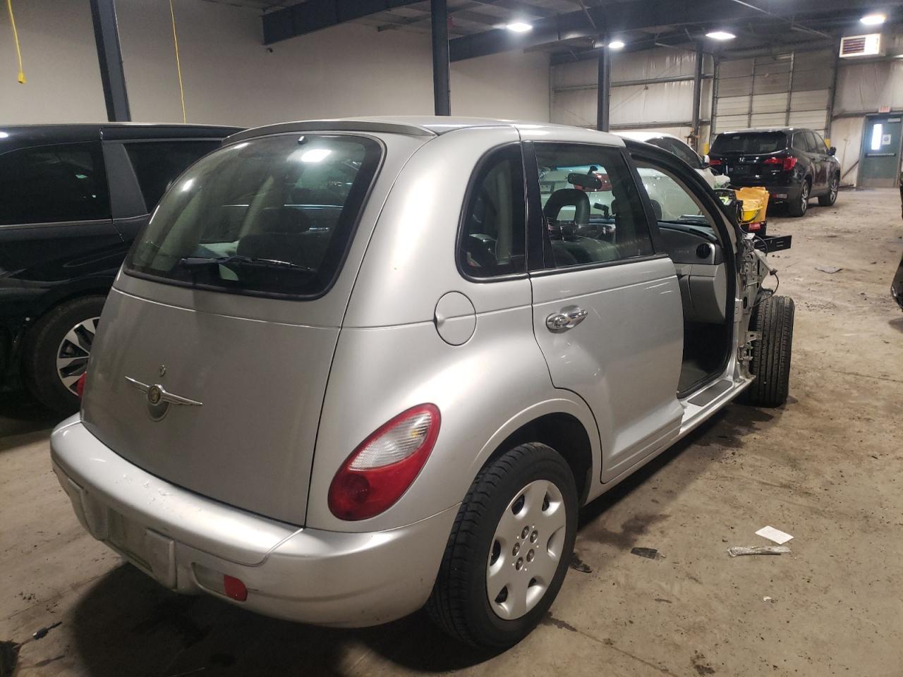 Photo 4 from auction – 2006 CHRYSLER PT CRUISER with VIN 3A4FY48B76T371517