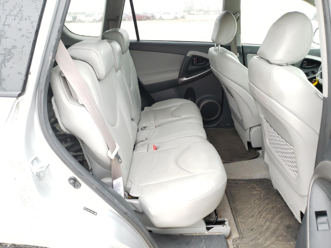 Photo 6 from auction – 2008 TOYOTA RAV4 LIMIT with VIN JTMZK31V386011645