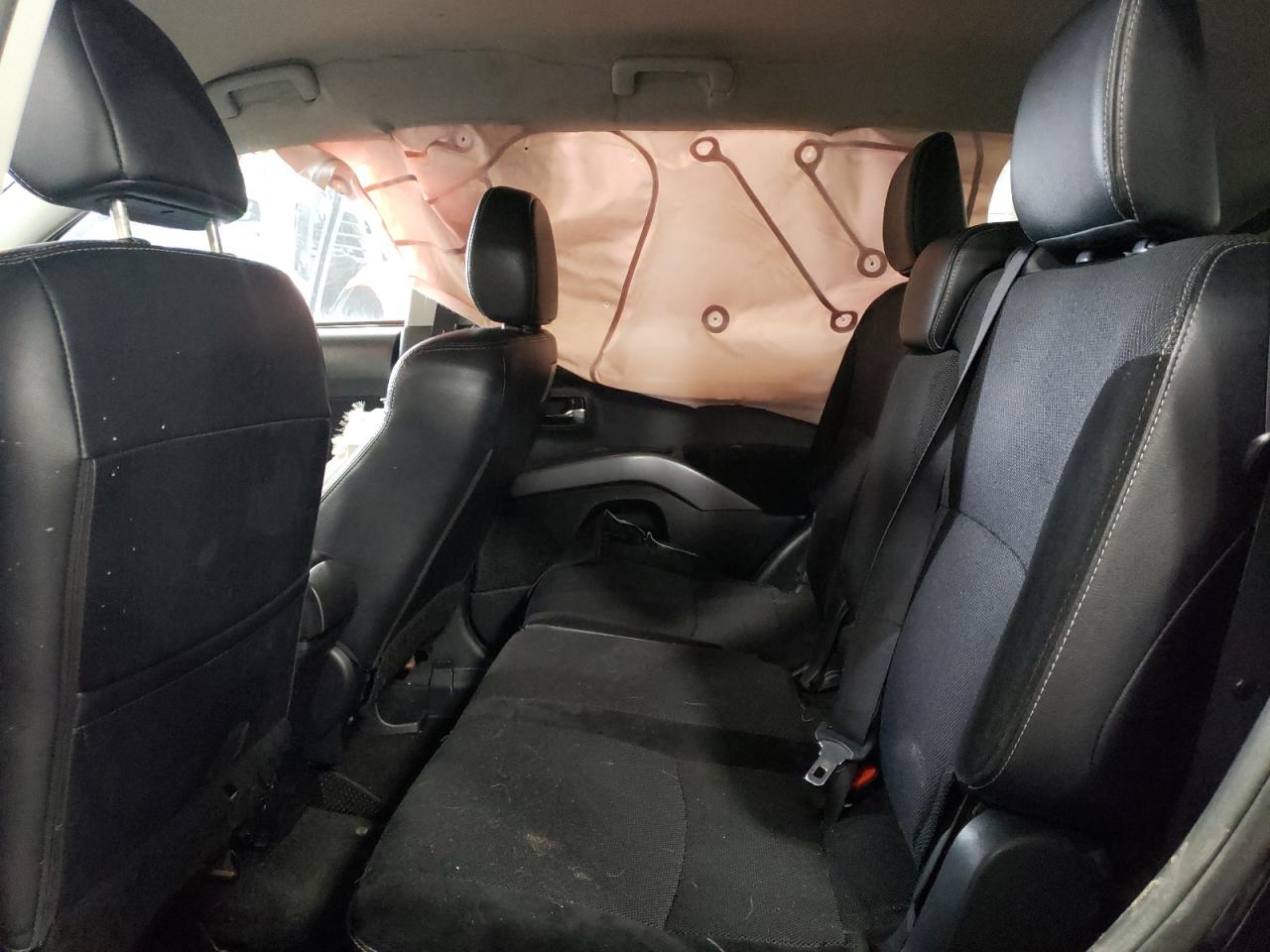 Photo 6 from auction – 2011 MITSUBISHI OUTLANDER with VIN JA4JT3AW4BU037767