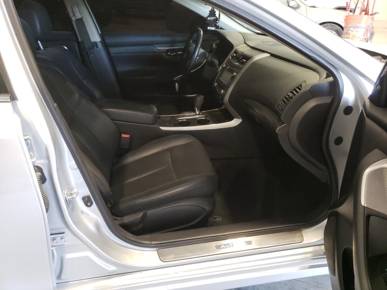 Photo 5 from auction – 2014 NISSAN ALTIMA 2.5 with VIN 1N4AL3AP4EC427492