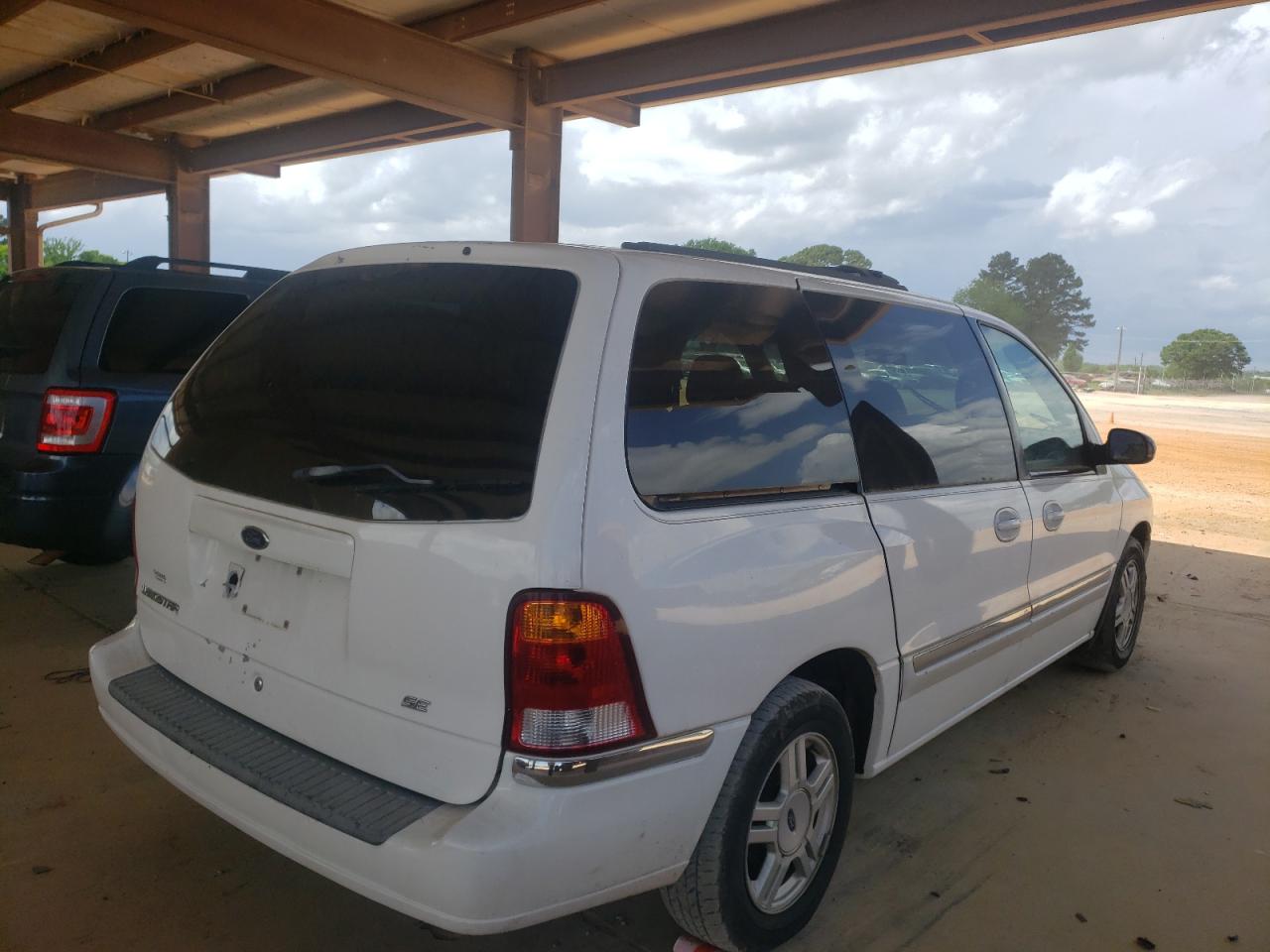 Photo 4 from auction – 2002 FORD WINDSTAR S with VIN 2FMZA524X2BB70185