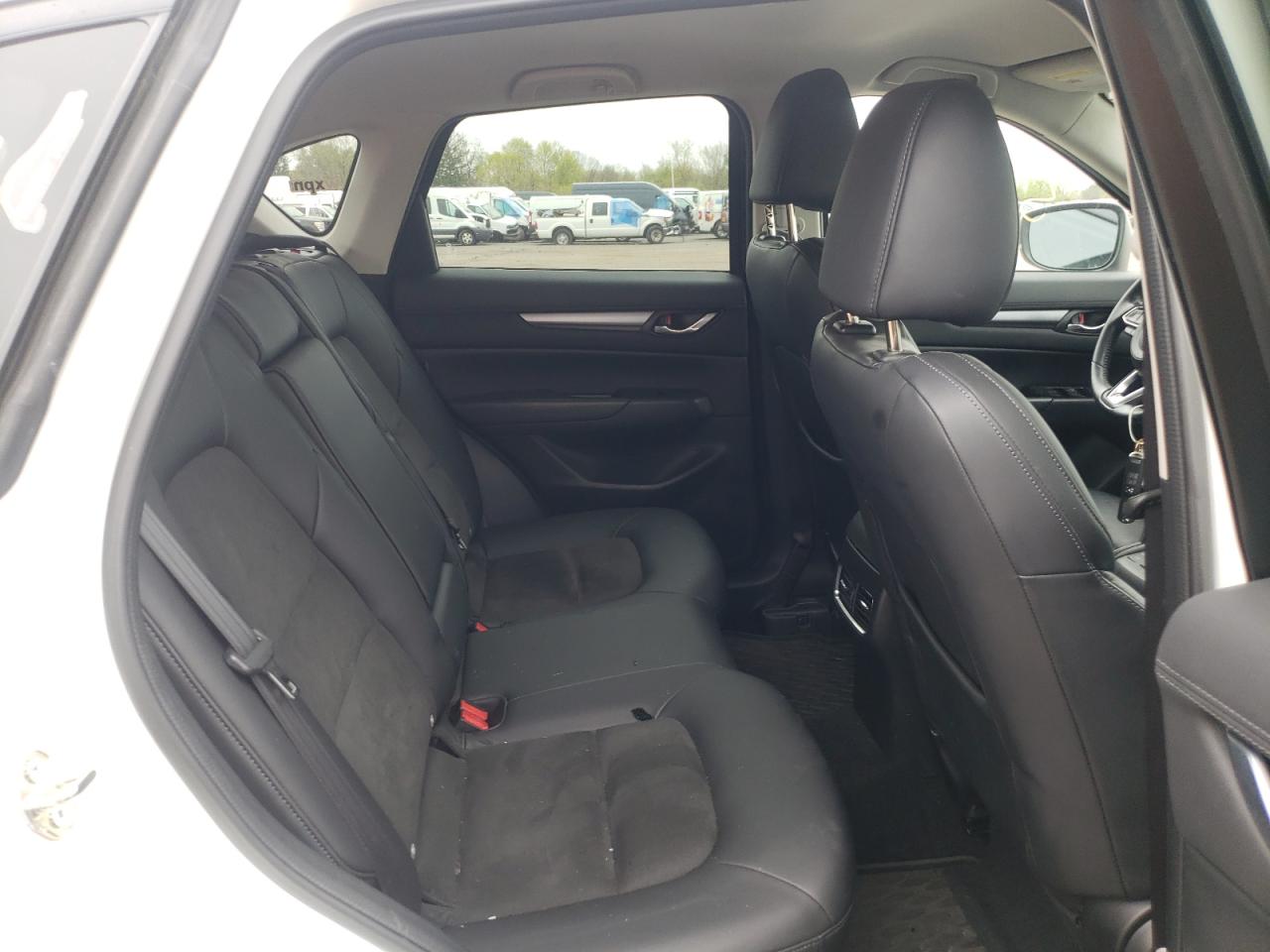 Photo 6 from auction – 2017 MAZDA CX-5 TOURI with VIN JM3KFBCL9H0111674