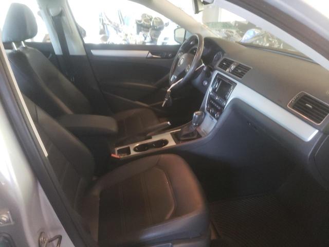 Photo 5 from auction – 2013 VOLKSWAGEN PASSAT SE with VIN 1VWBP7A37DC031981