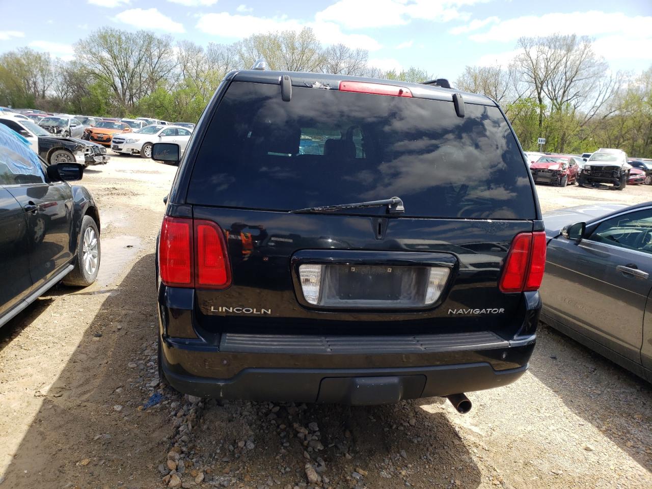 Photo 6 from auction – 2006 LINCOLN NAVIGATOR with VIN 5LMFU28566LJ02381