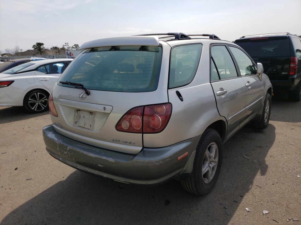 Photo 4 from auction – 2000 LEXUS RX 300 with VIN JT6HF10U1Y0140894