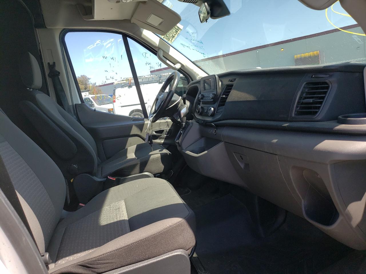 Photo 5 from auction – 2020 FORD TRANSIT T- with VIN 1FTBR2C88LKA04415