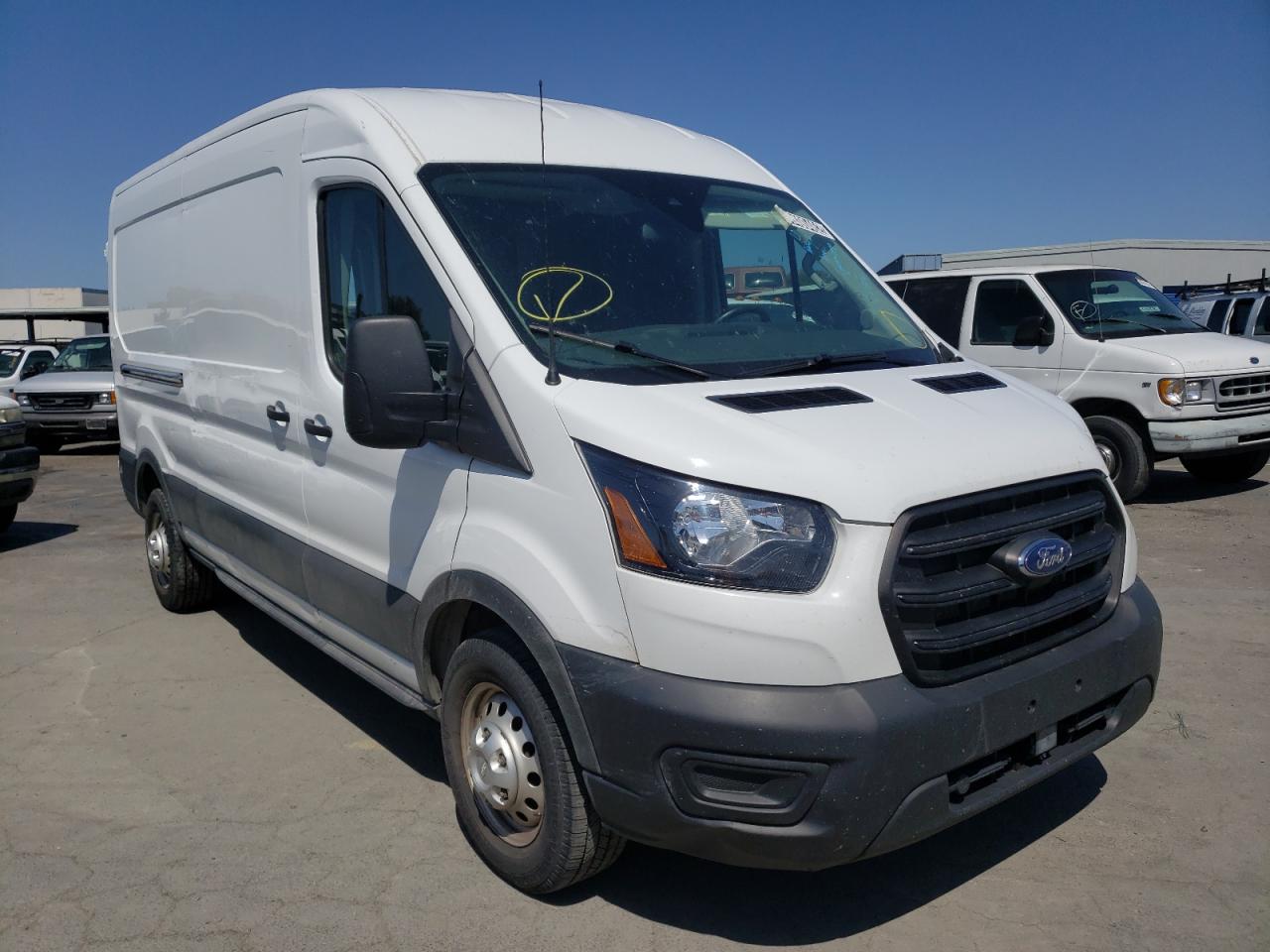 FORD TRANSIT T- 2020 مع رقم تعريف المركبة 1FTBR2C88LKA04415 - صورة من المزاد