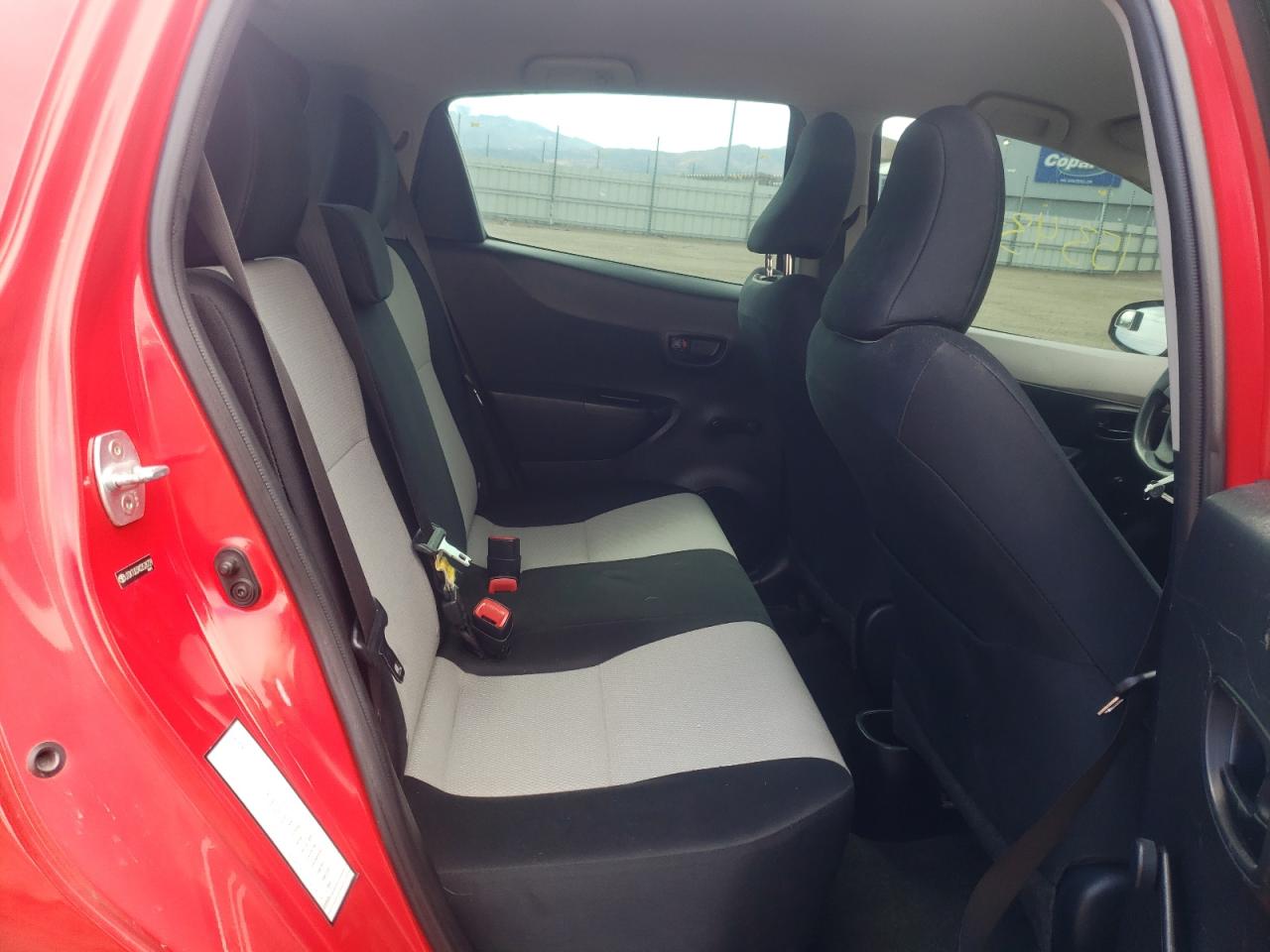 Photo 6 from auction – 2012 TOYOTA YARIS with VIN JTDKTUD34CD528729