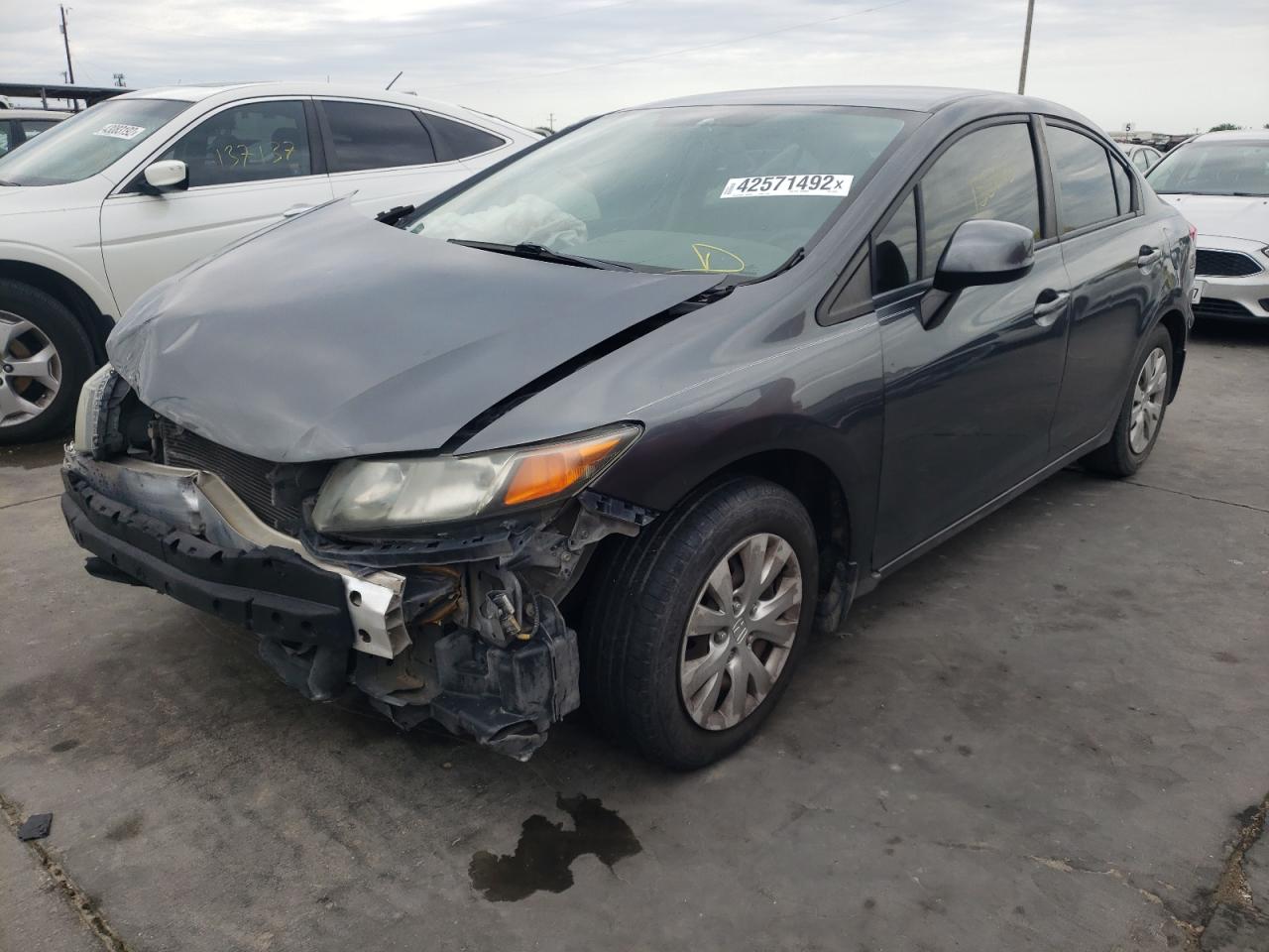 Фото 2 с аукциона – 2012 HONDA CIVIC LX с VIN 2HGFB2F52CH537697