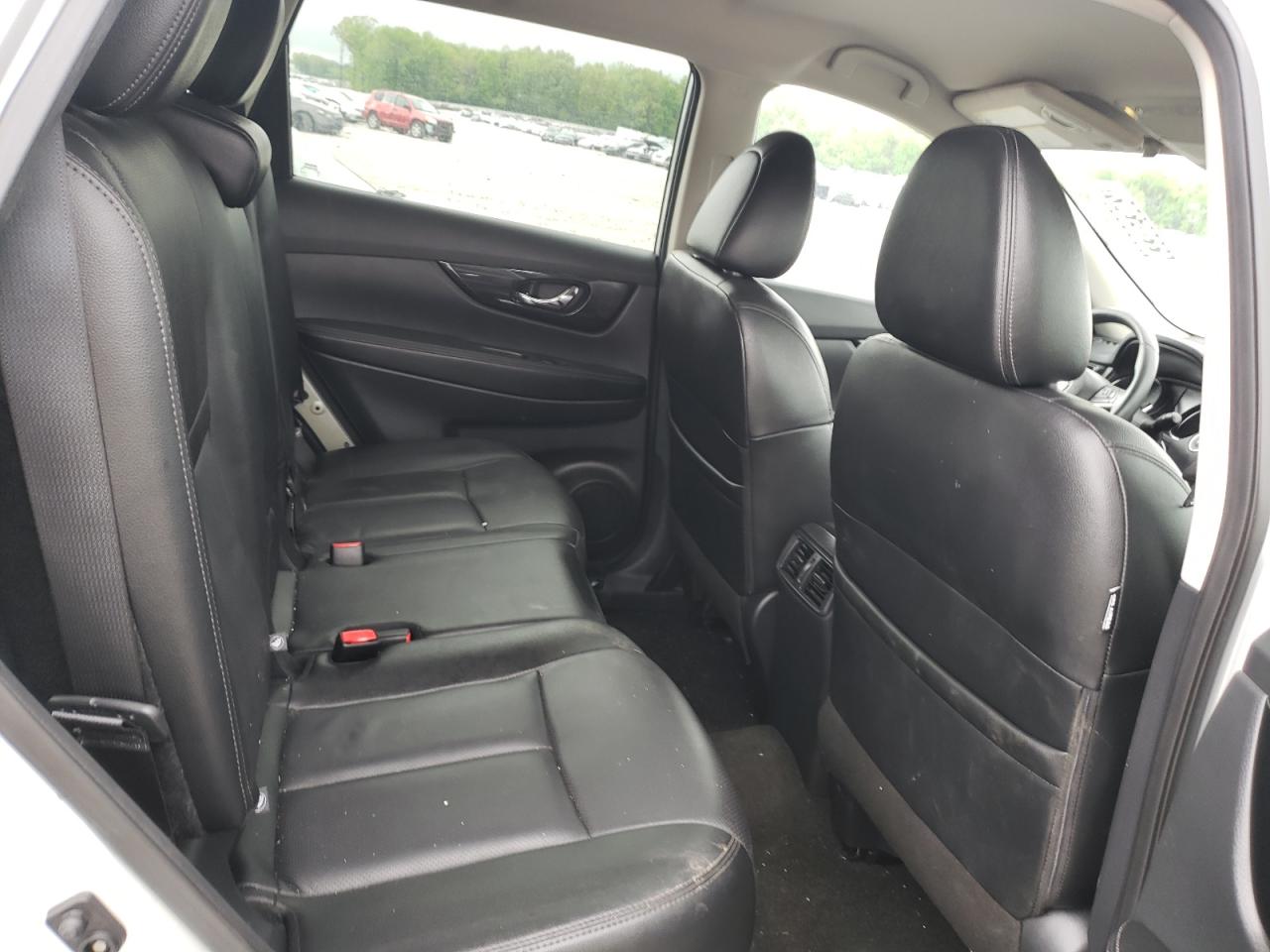 Photo 6 from auction – 2019 NISSAN ROGUE S with VIN 5N1AT2MT5KC803668