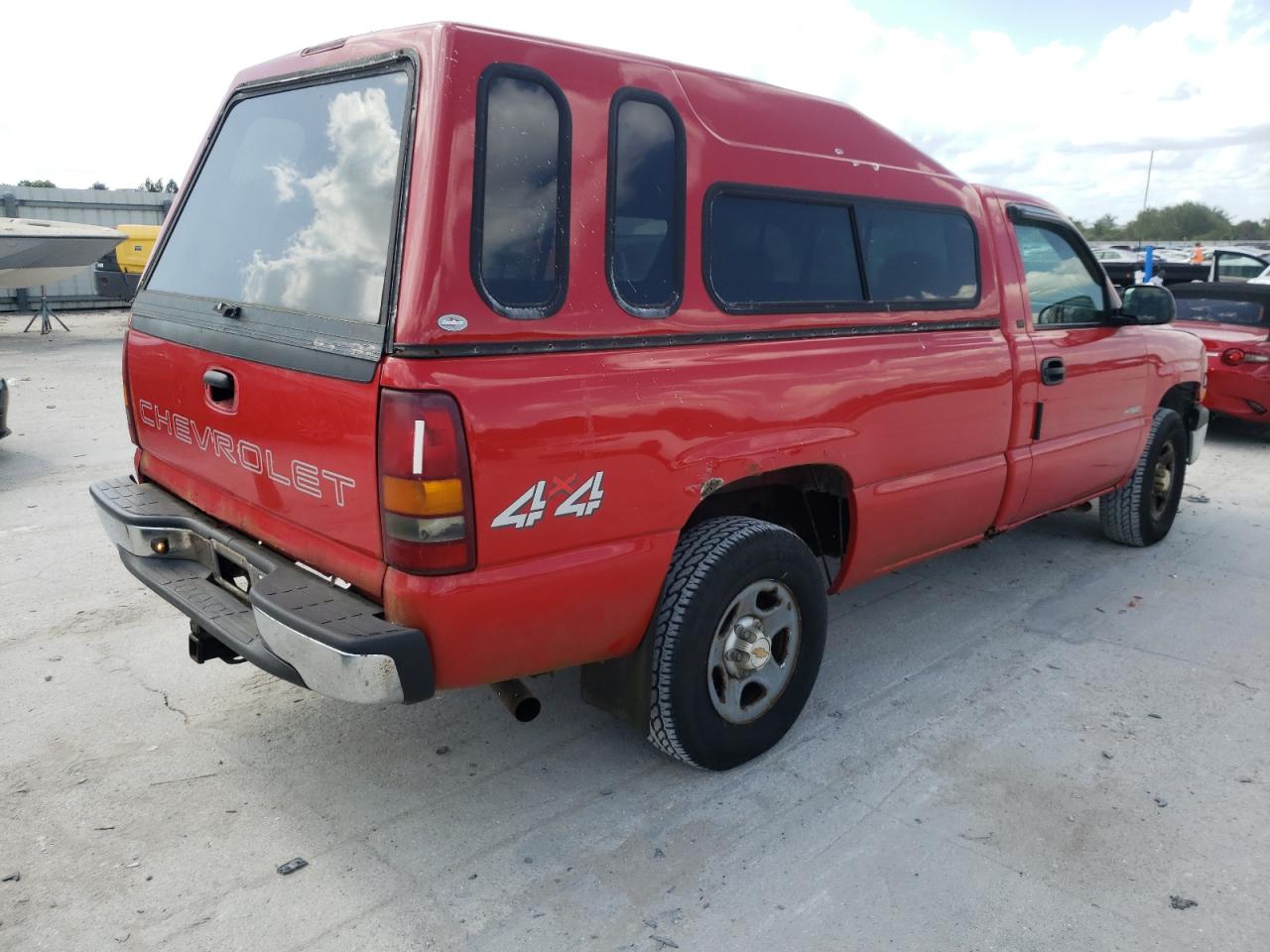 Photo 4 from auction – 2000 CHEVROLET SILVERADO with VIN 1GCEK14W1YE207371