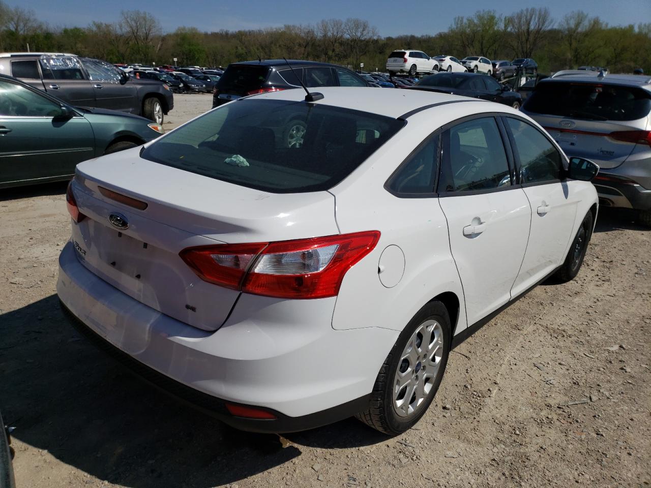 Photo 4 from auction – 2012 FORD FOCUS SE with VIN 1FAHP3F22CL279923