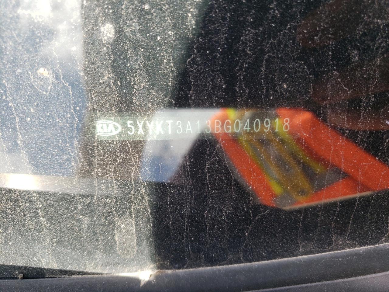 Photo 10 from auction – 2011 KIA SORENTO BA with VIN 5XYKT3A13BG040918