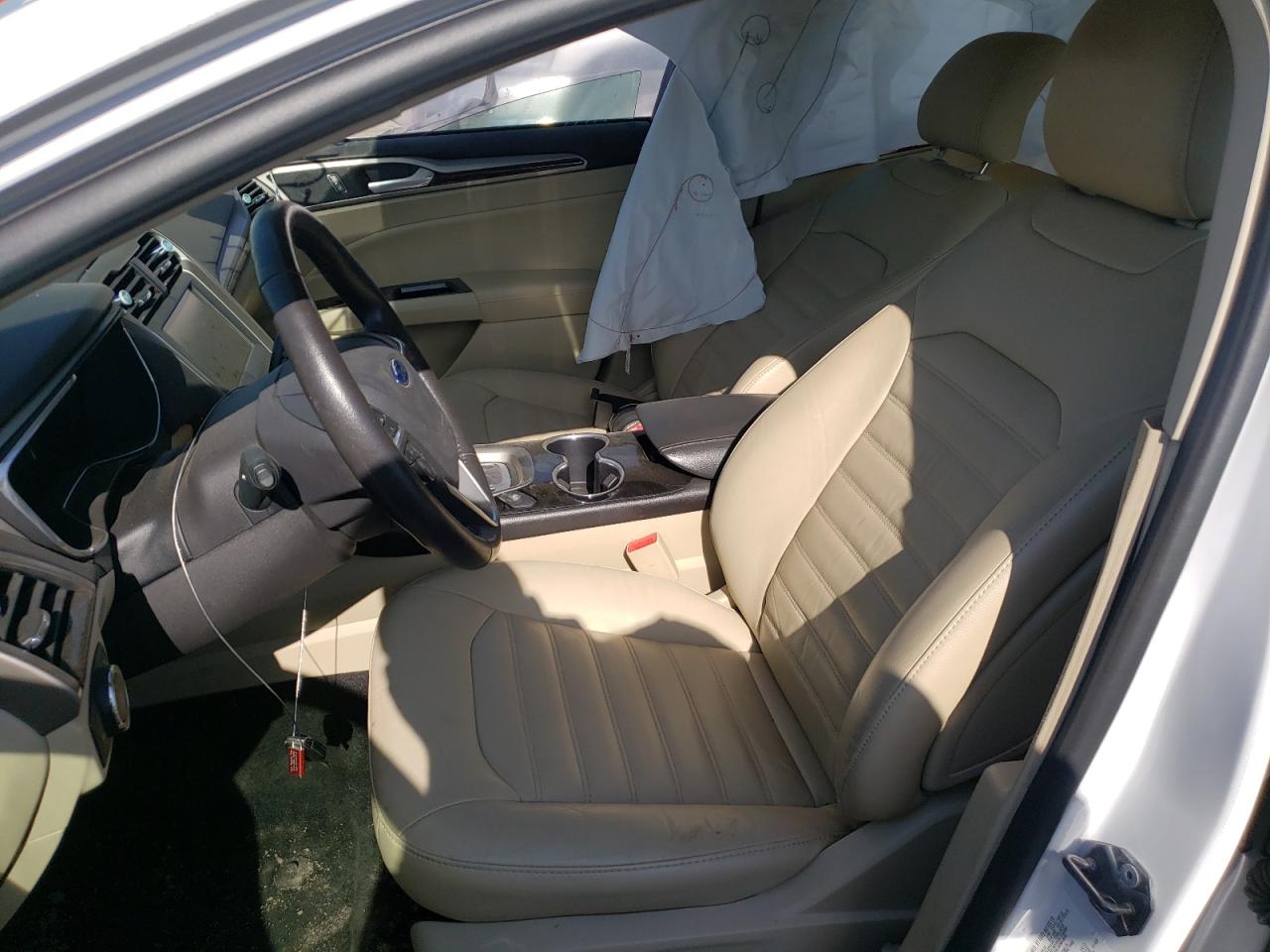 صورة رقم 5 من المزاد - 2016 FORD FUSION SE مع VIN 3FA6P0LU4GR261068