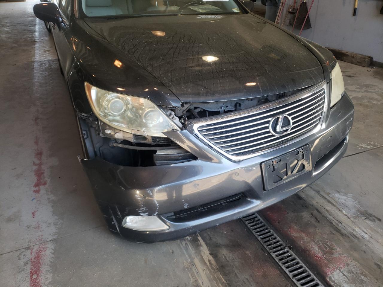 Photo 9 from auction – 2008 LEXUS LS 460 with VIN JTHBL46F385082466