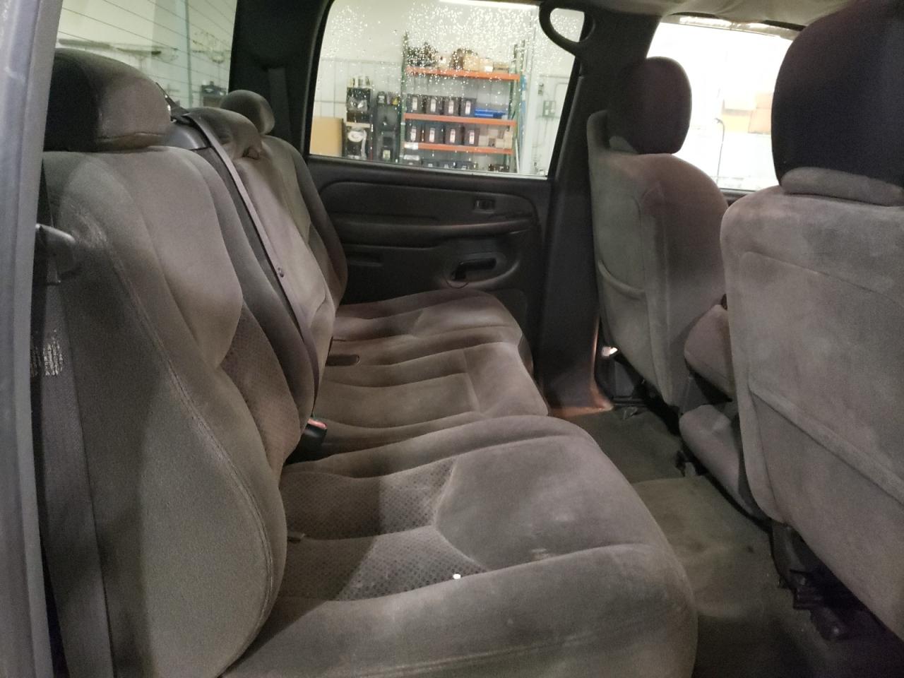 Photo 6 from auction – 2004 CHEVROLET SILVERADO with VIN 2GCEK13T441343562