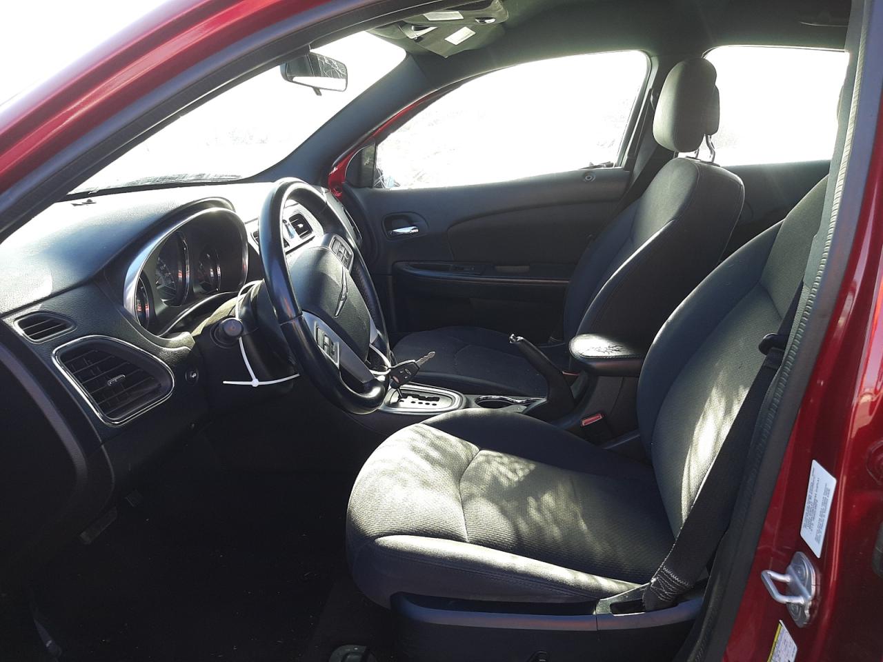 Photo 5 from auction – 2013 CHRYSLER 200 TOURIN with VIN 1C3CCBBB9DN762982