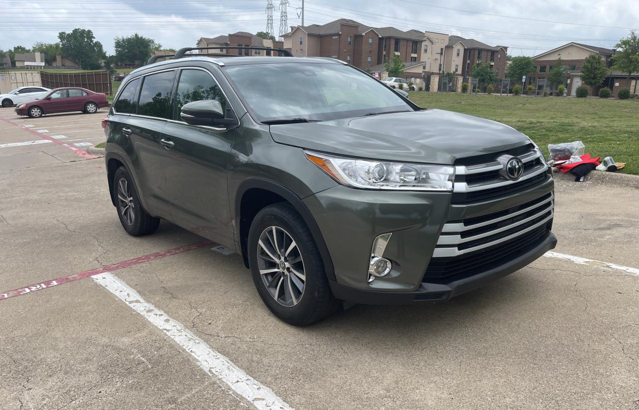 صورة رقم 1 من المزاد - 2018 TOYOTA HIGHLANDER مع VIN 5TDJZRFH2JS865773