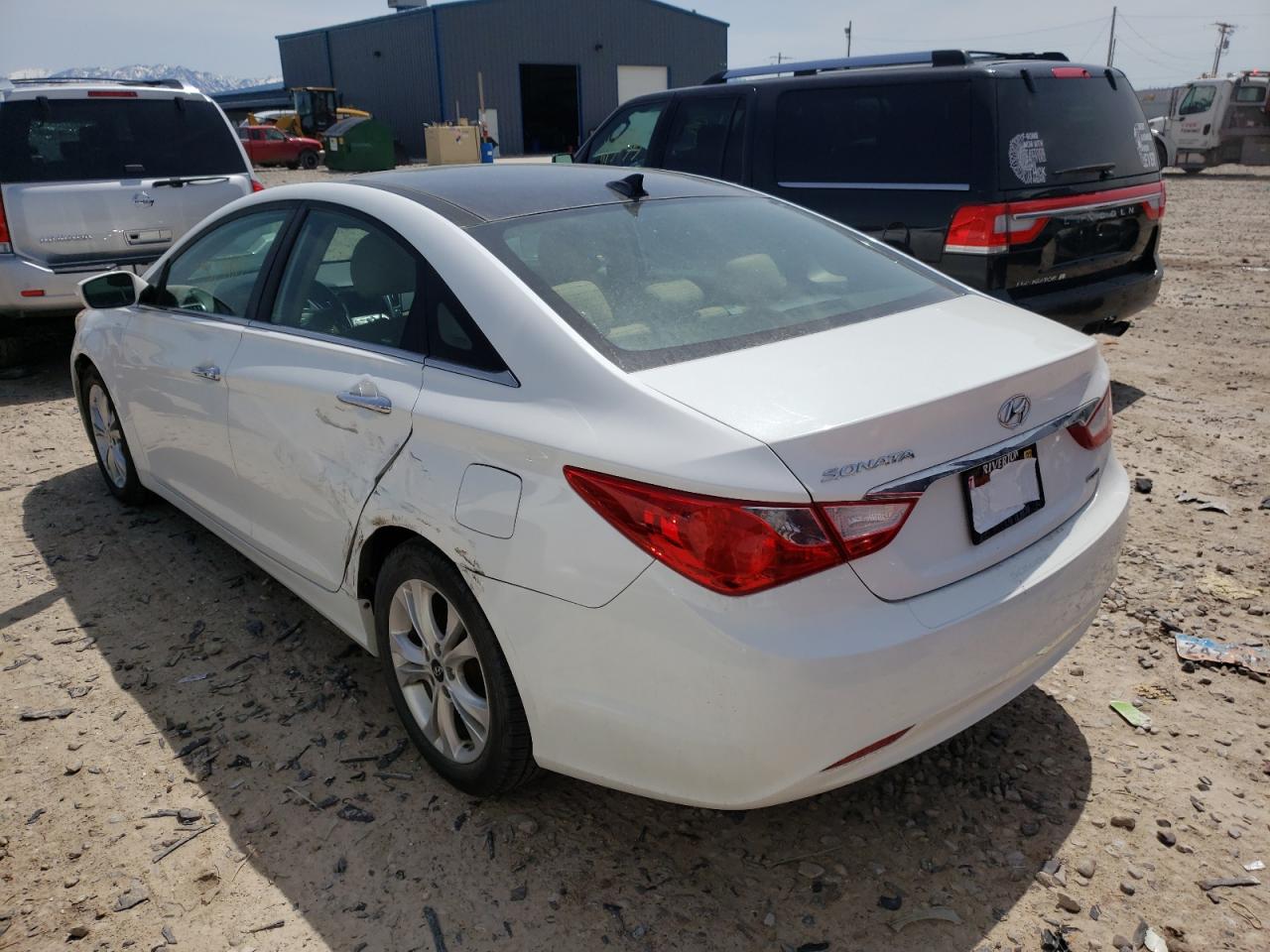 Photo 3 from auction – 2013 HYUNDAI SONATA SE with VIN 5NPEC4AC8DH652256