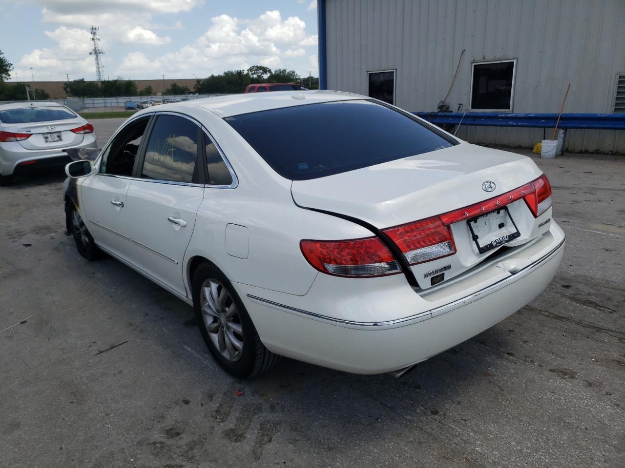 Photo 3 from auction – 2007 HYUNDAI AZERA SE with VIN KMHFC46F27A201547