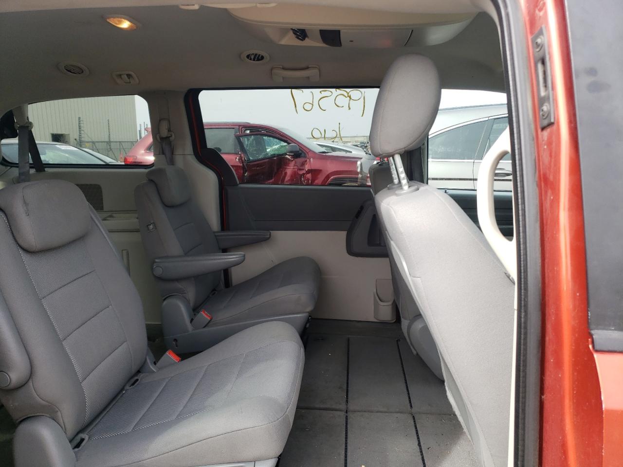 Photo 6 from auction – 2008 DODGE GRAND CARA with VIN 2D8HN44H28R683916