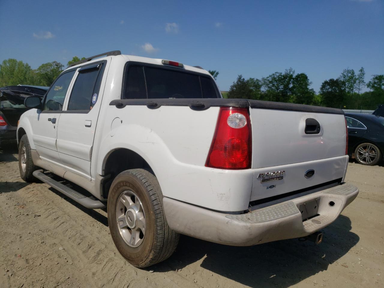 Photo 3 from auction – 2003 FORD EXPLORER S with VIN 1FMZU67E93UB57728
