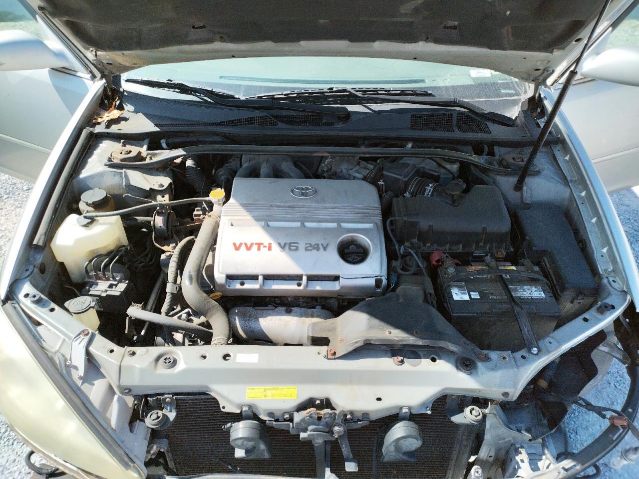 Photo 7 from auction – 2004 TOYOTA CAMRY LE with VIN 4T1BF30K74U582375