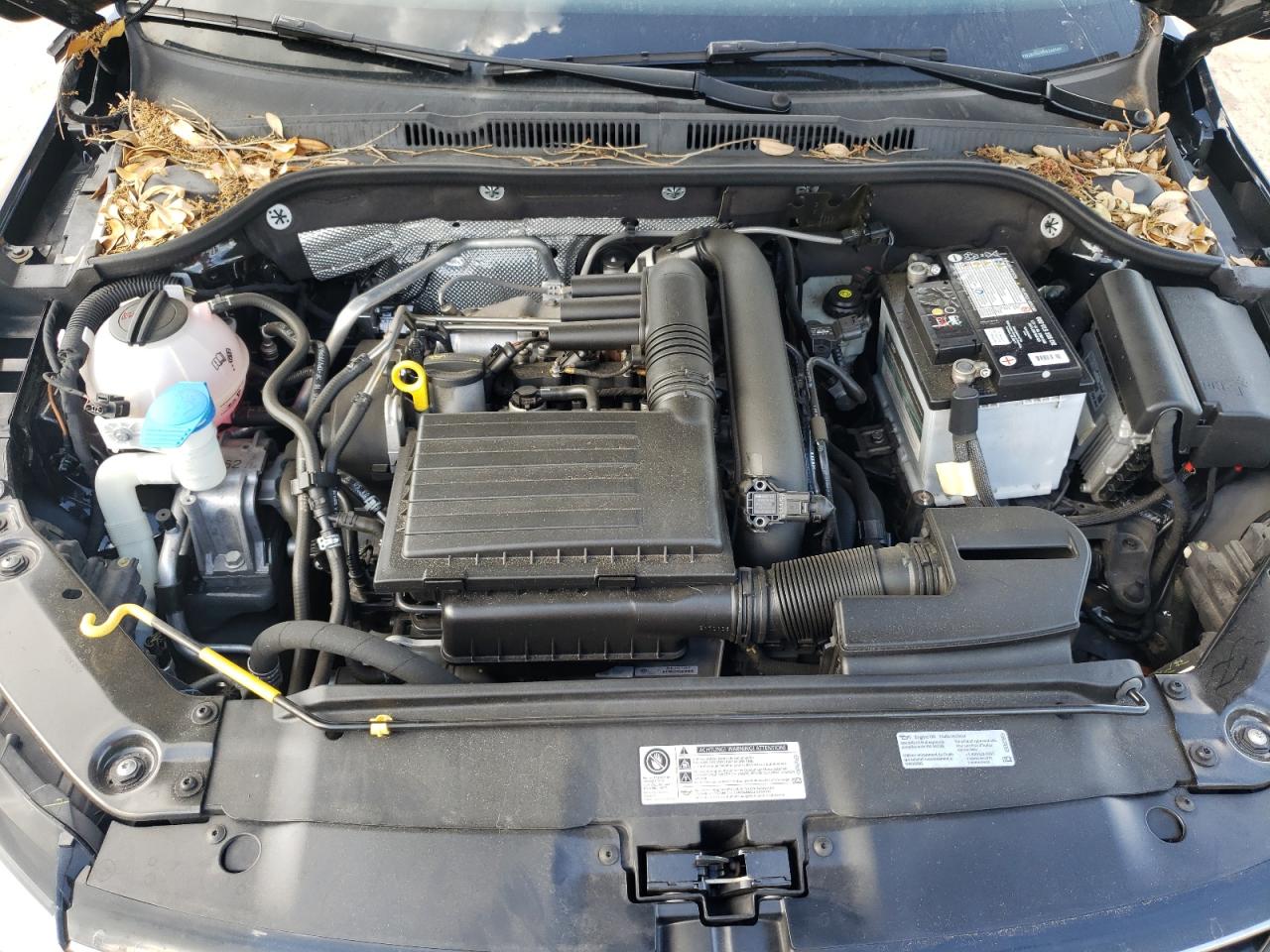 Photo 7 from auction – 2017 VOLKSWAGEN JETTA S with VIN 3VW2B7AJ3HM339506