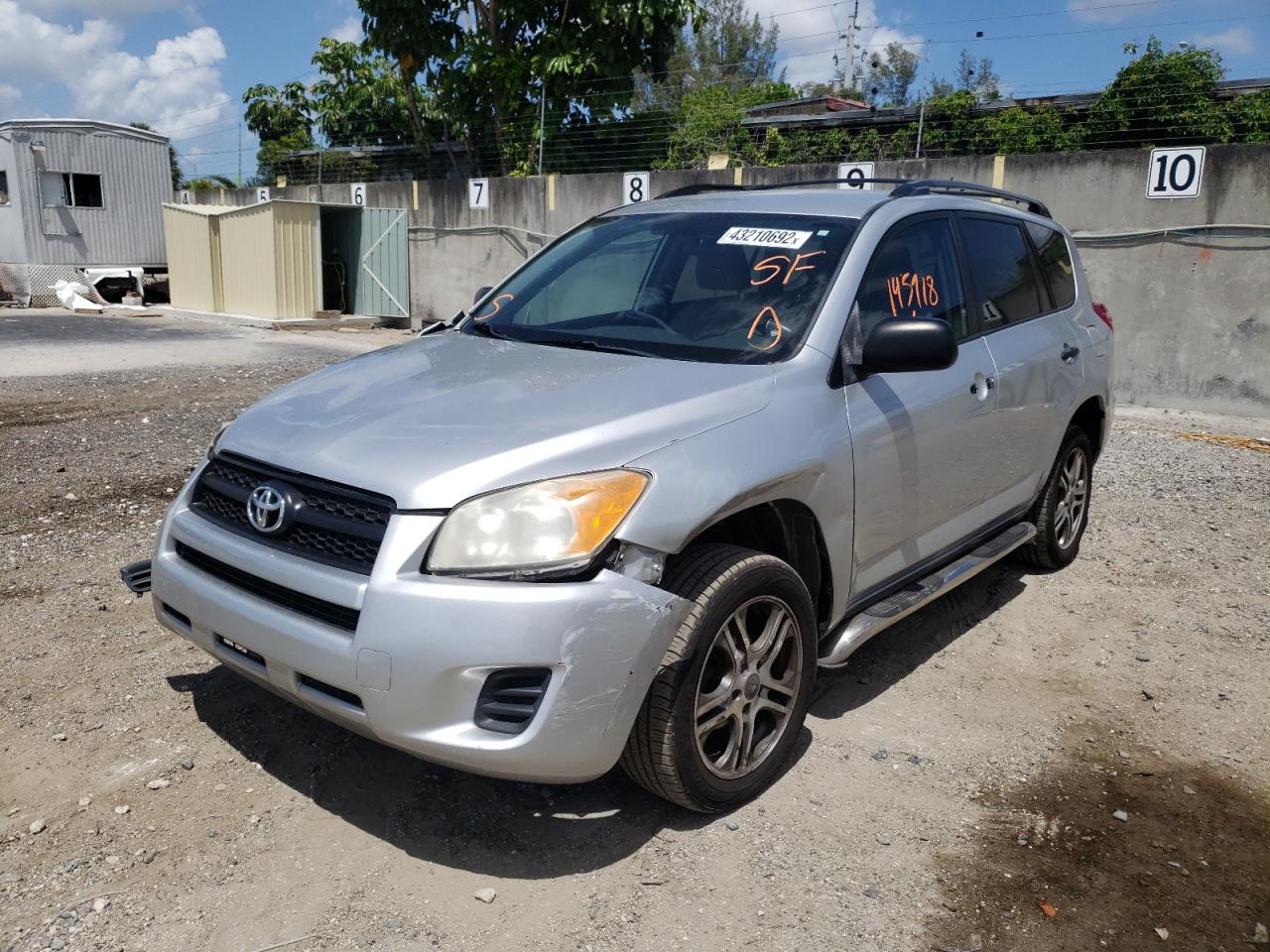 Photo 2 from auction – 2011 TOYOTA RAV4 with VIN 2T3ZF4DV8BW084957