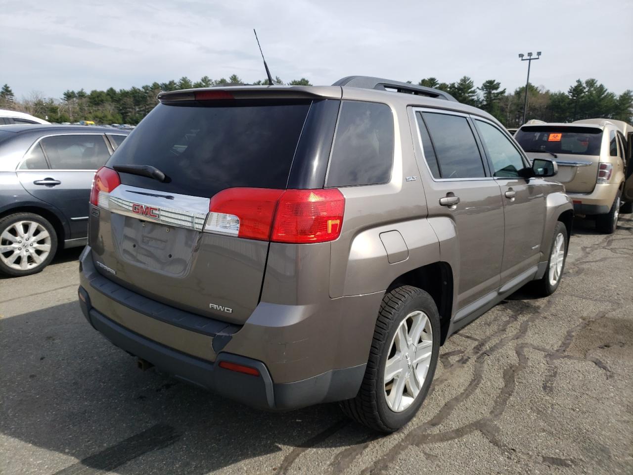 Photo 4 from auction – 2011 GMC TERRAIN SL with VIN 2CTFLVECXB6304954