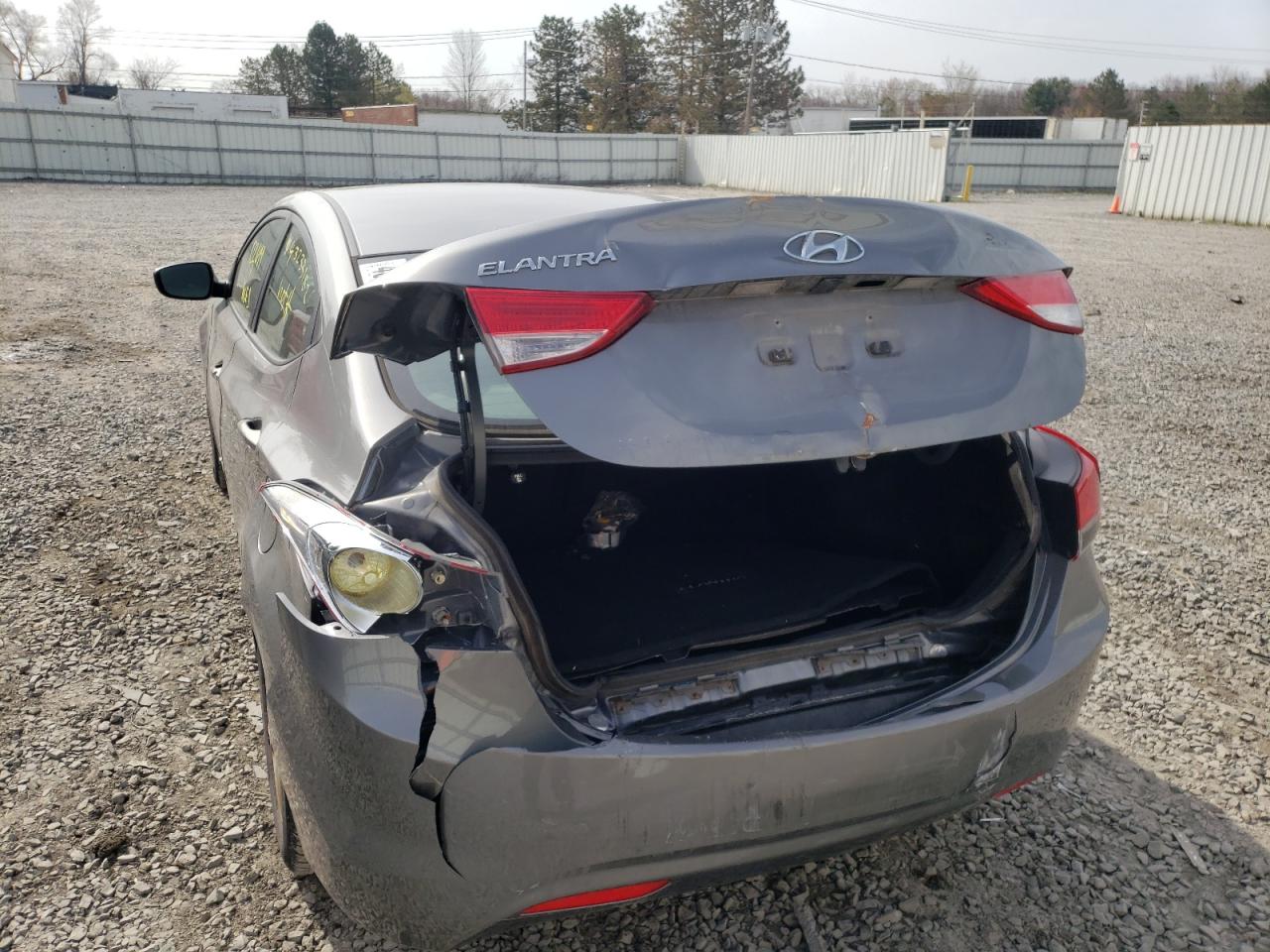 Photo 9 from auction – 2012 HYUNDAI ELANTRA GL with VIN 5NPDH4AEXCH117538