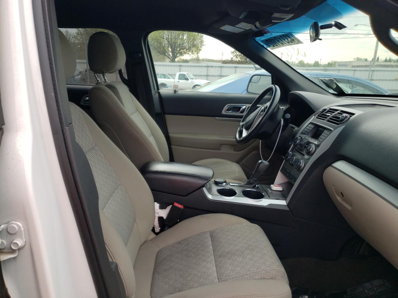 Photo 5 from auction – 2013 FORD EXPLORER X with VIN 1FM5K8D86DGC82572