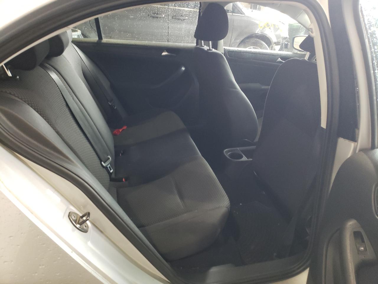 Zdjęcie 6 z aukcji – 2012 VOLKSWAGEN JETTA BASE z VIN 3VW2K7AJ1CM301765