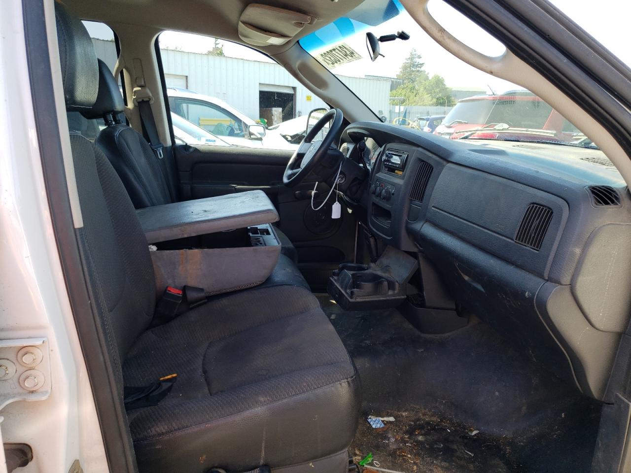 Photo 5 from auction – 2005 DODGE RAM 1500 S with VIN 1D7HA18K15J510487