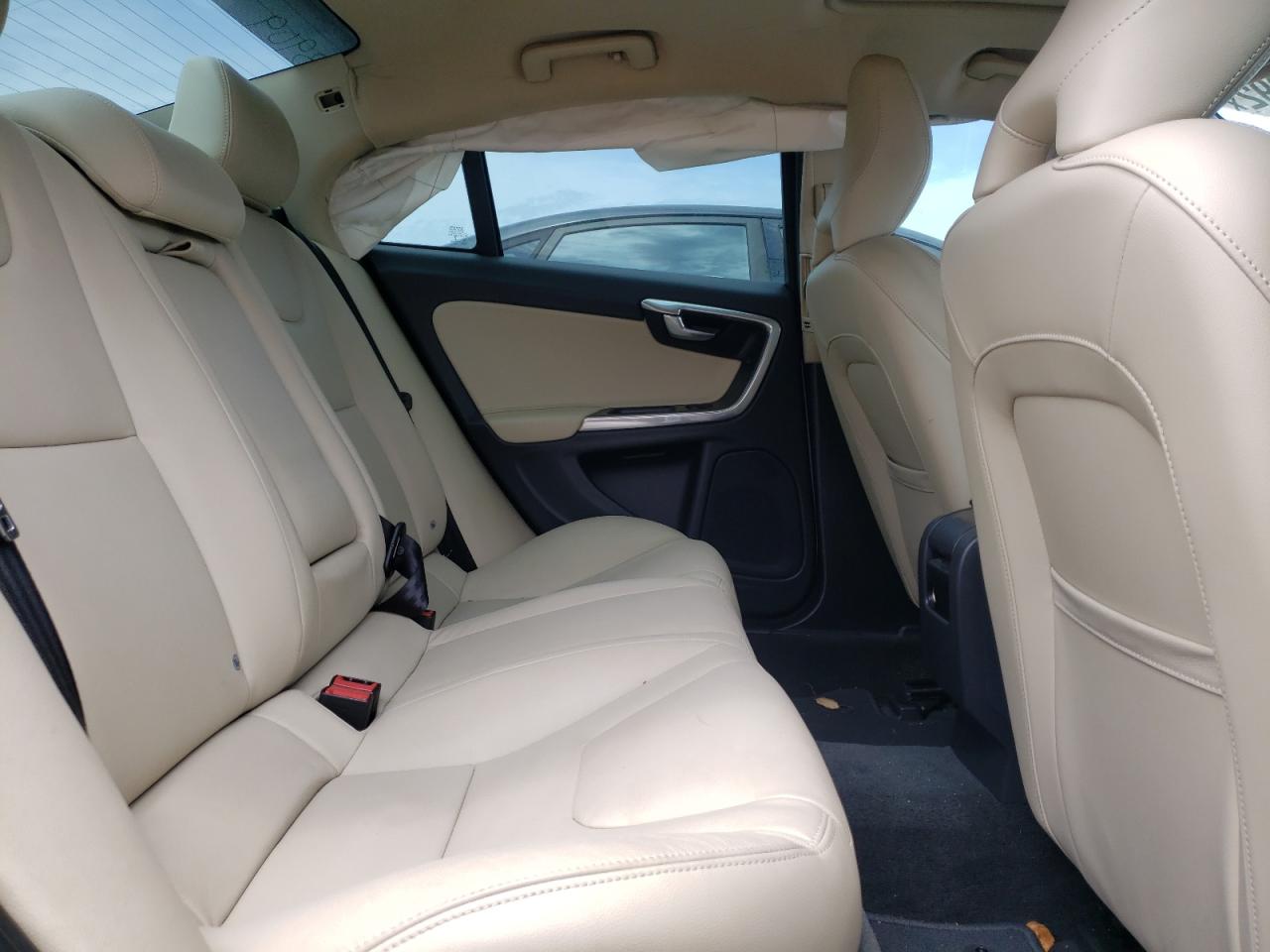 Photo 6 from auction – 2016 VOLVO S60 PREMIE with VIN YV126MFK7G2403019