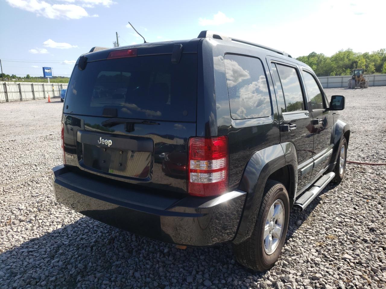 Photo 4 from auction – 2010 JEEP LIBERTY SP with VIN 1J4PP2GK6AW112226