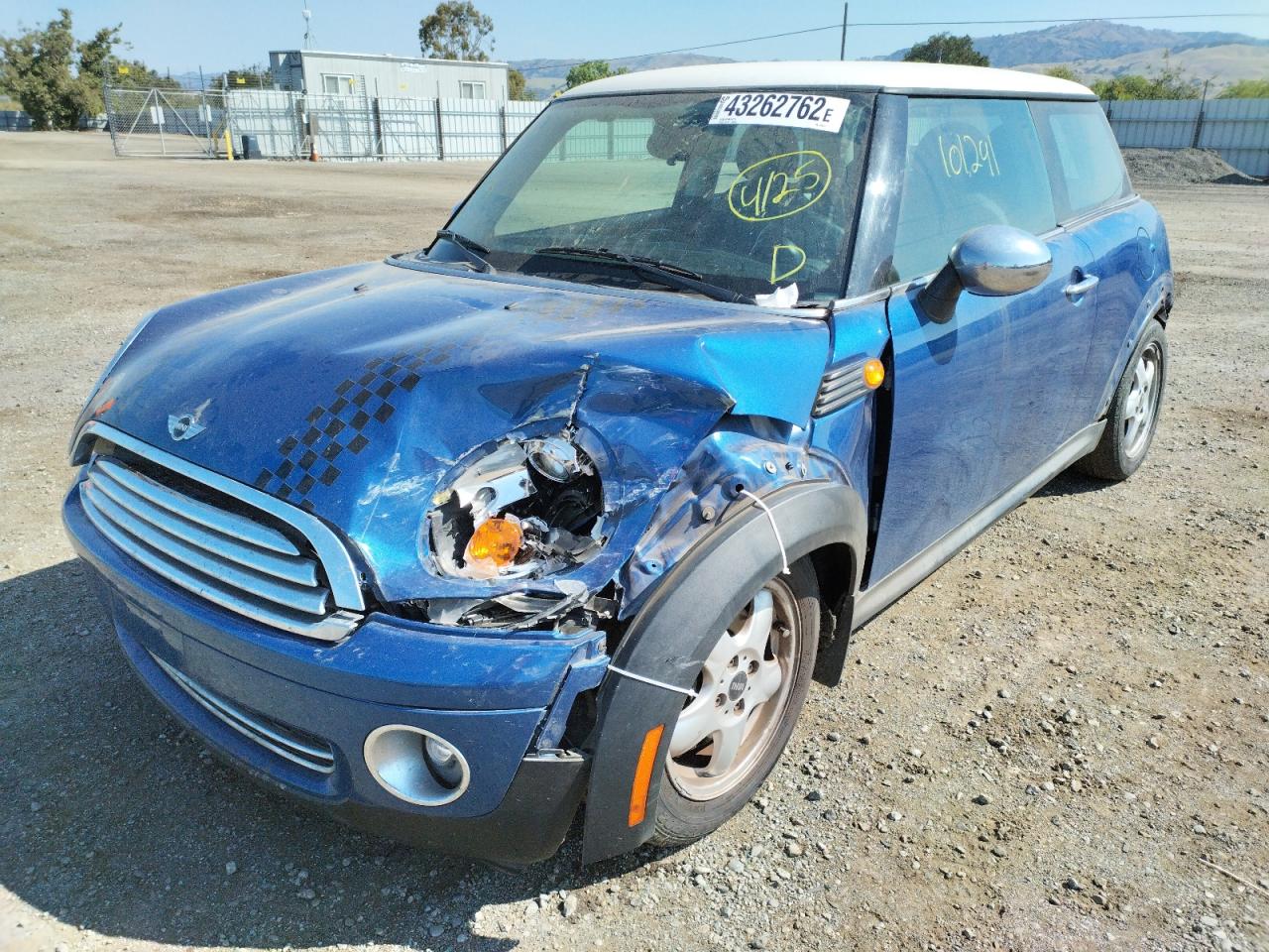Photo 9 from auction – 2008 MINI COOPER with VIN WMWMF33598TT65471