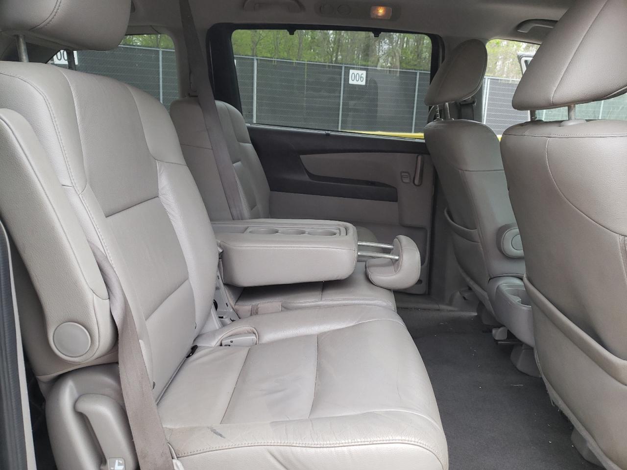Photo 6 from auction – 2011 HONDA ODYSSEY EX with VIN 5FNRL5H67BB073312