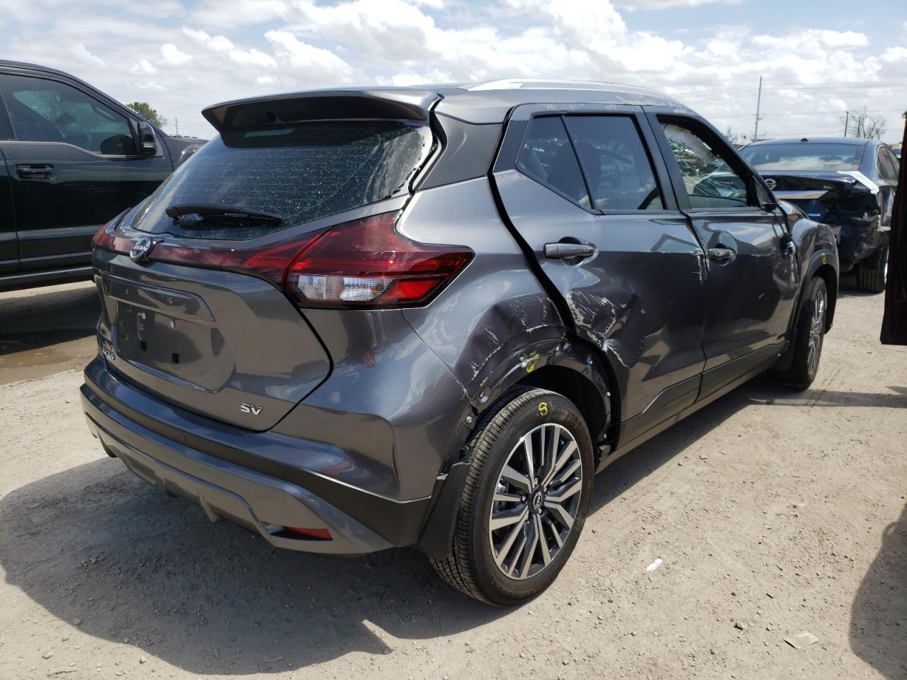 Photo 4 from auction – 2022 NISSAN KICKS with VIN 3N1CP5CV3NL482313