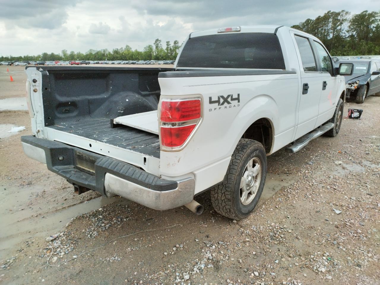 Photo 4 from auction – 2012 FORD F150 SUPER with VIN 1FTFW1ET7CFA47075