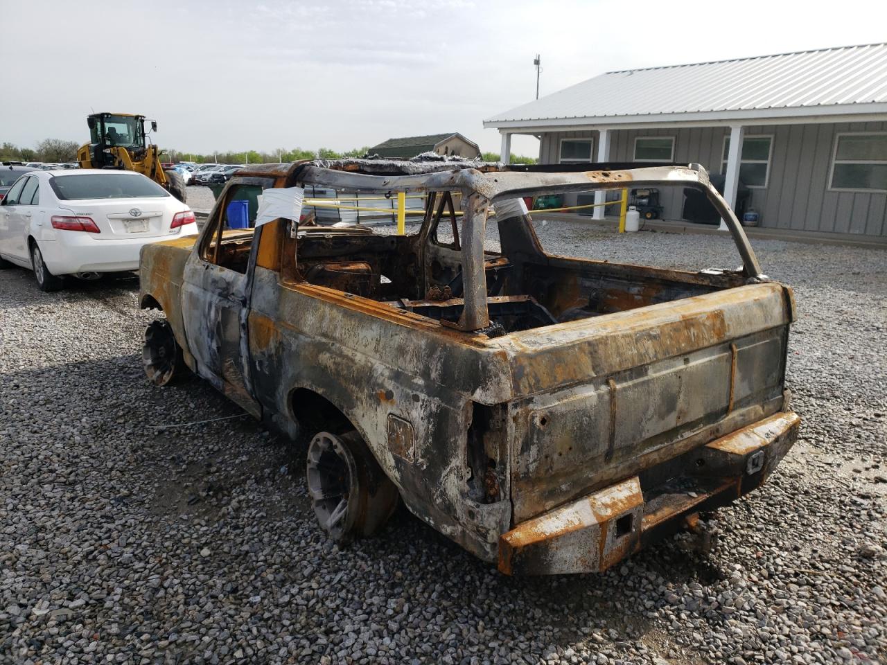 Photo 3 from auction – 1996 FORD BRONCO U10 with VIN 1FMEU15N9TLB40065