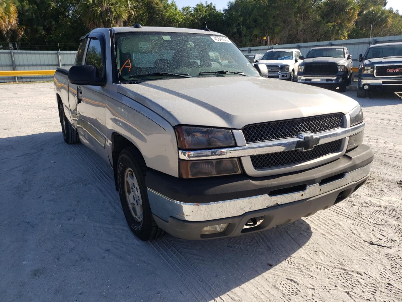 CHEVROLET SILVERADO 2004 with VIN 2GCEC19T641407024 - Photo from auction