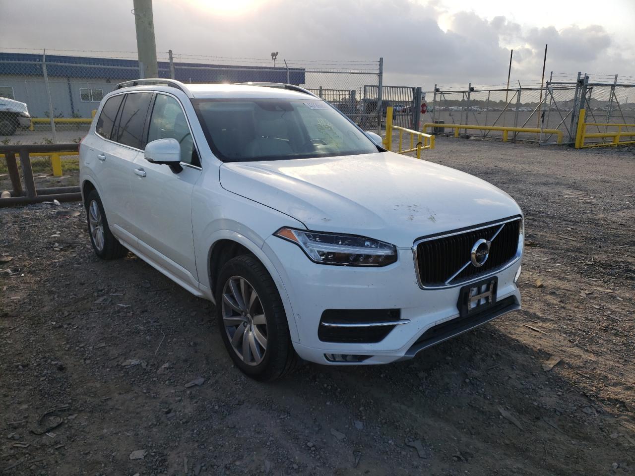 VOLVO XC90 T6 2017 with VIN YV4A22PK5H1106836 - Photo from auction
