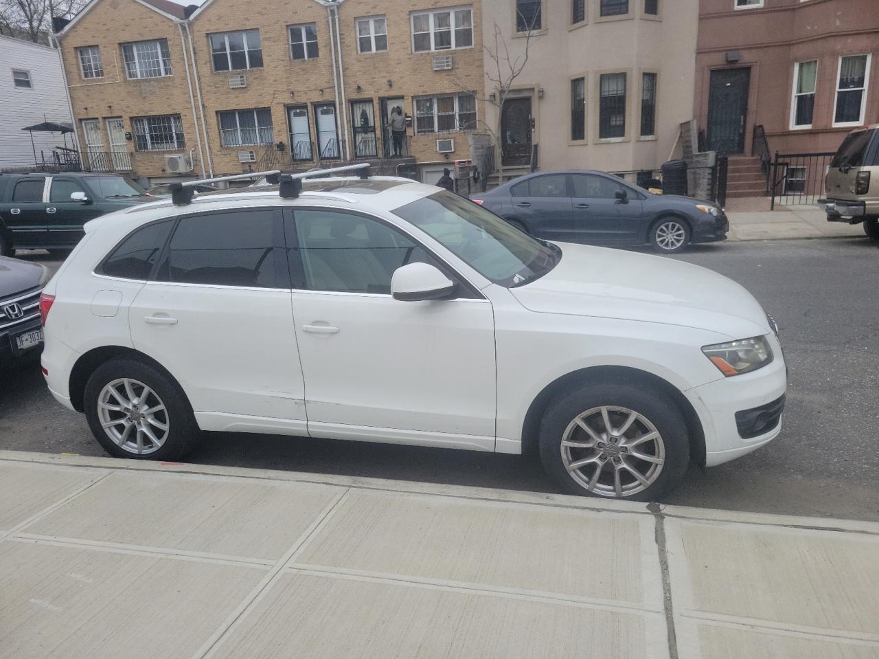 AUDI Q5 3.2 2009 with VIN WA1KK78R69A023167 - Photo from auction